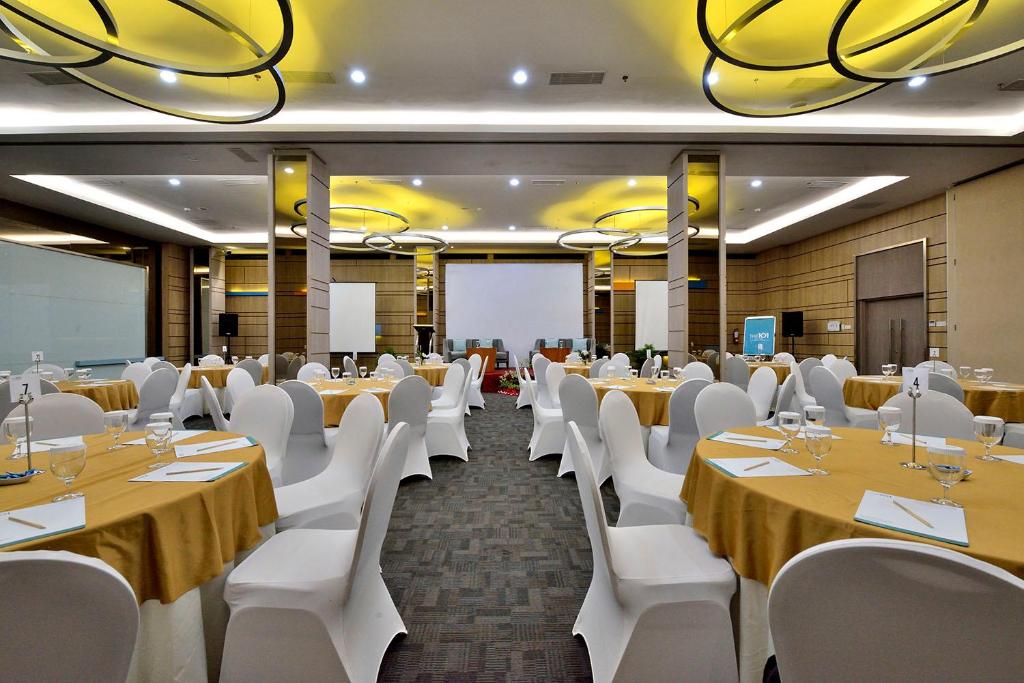 Restaurace v ubytování THE 1O1 Palembang Rajawali