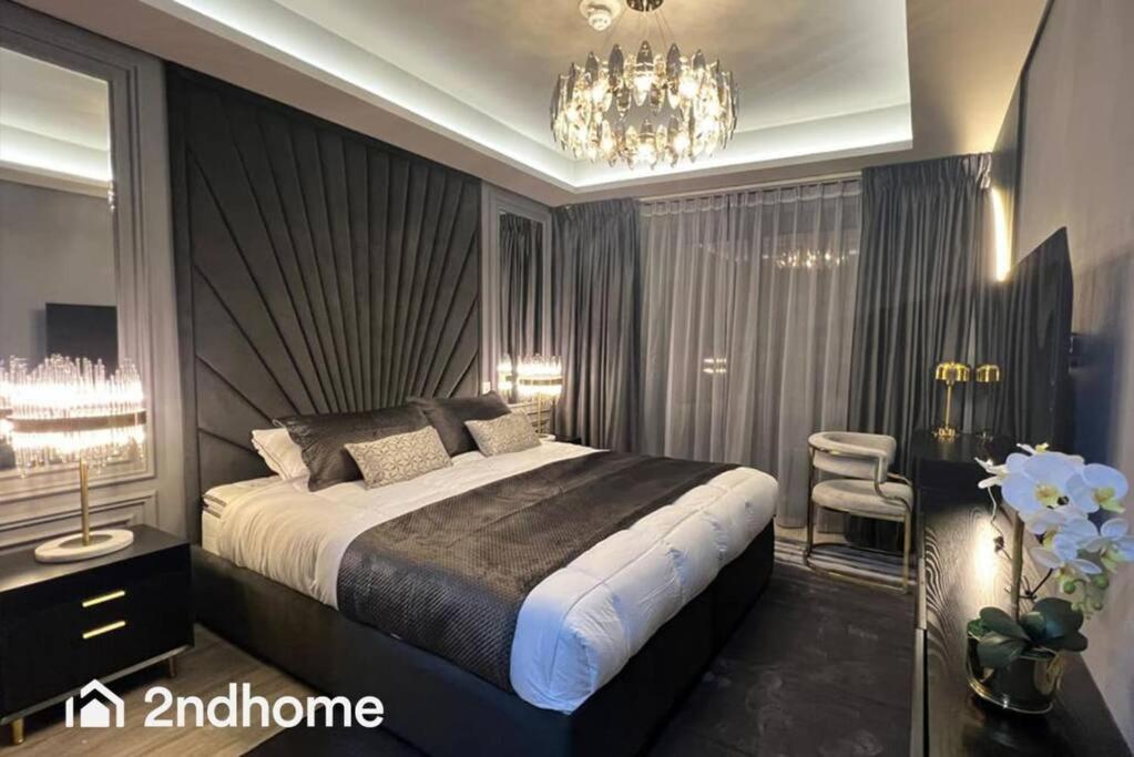 Ultimate Masculine Luxury Fully Equipped 1 Bed, Dubai (updated prices