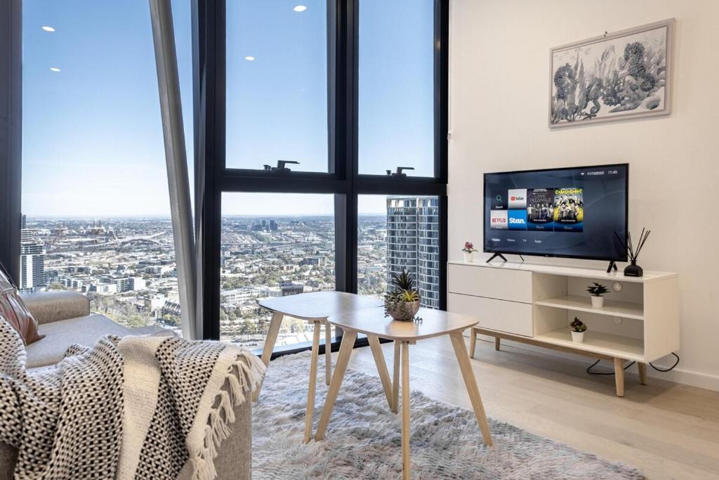 Inner City 1br1ba In Cbd Pool Gym Wi-fi - Housity