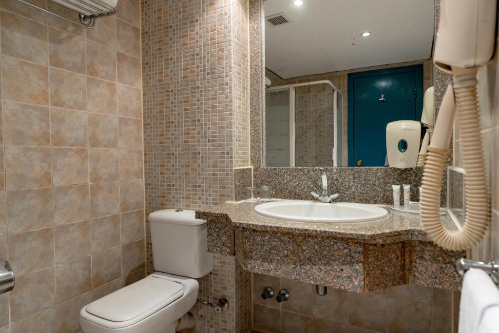 Palm Beach Resort Families and Couples only - 16