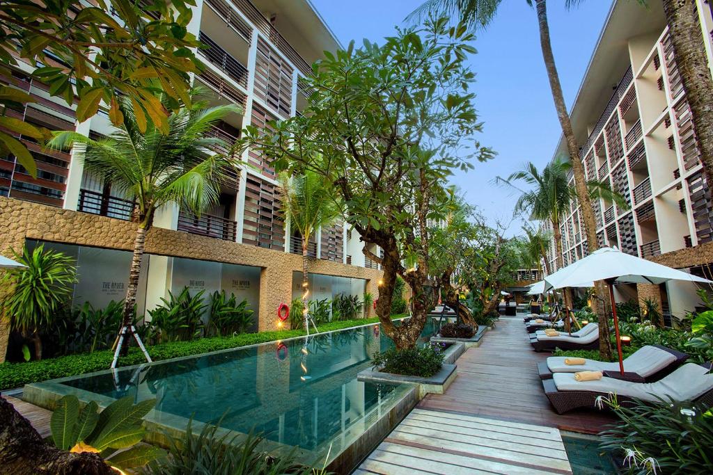 Bazén v ubytování THE HAVEN Bali Seminyak nebo v jeho okolí