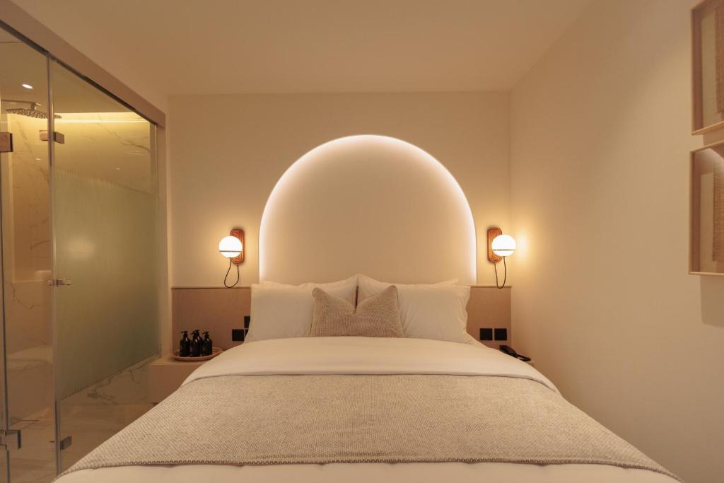 CORRIDOR 2407 - Resim 13