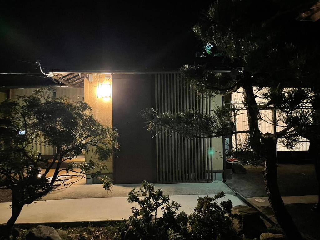 Budova, kde se vila nachází
