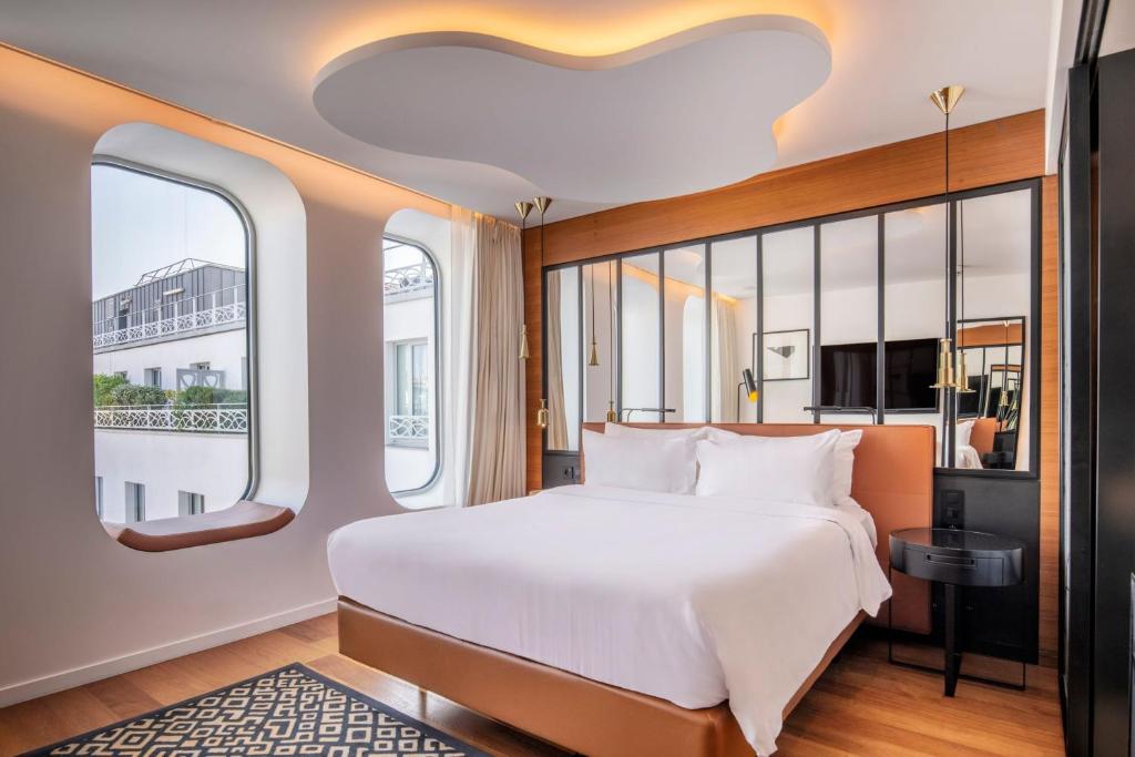 Renaissance Paris Republique Hotel & Spa - Resim 35