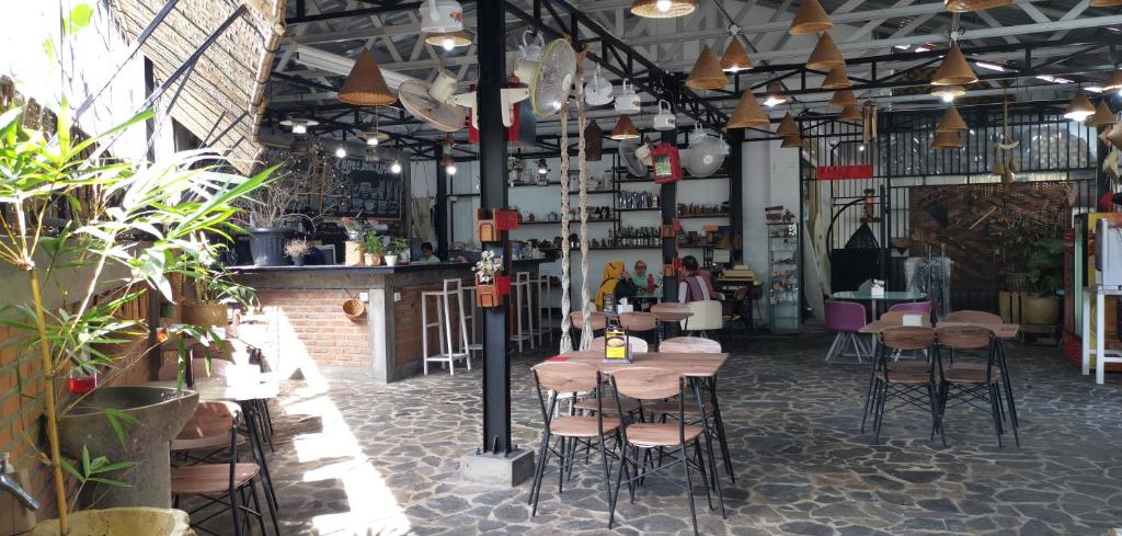 Restoran atau tempat lain untuk makan di 360 Homestay Padang