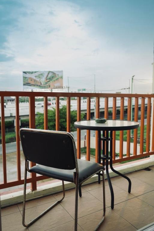 Balkón nebo terasa v ubytování CK Resort Pattaya