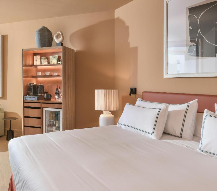 
Double or Twin Room with Terrace
