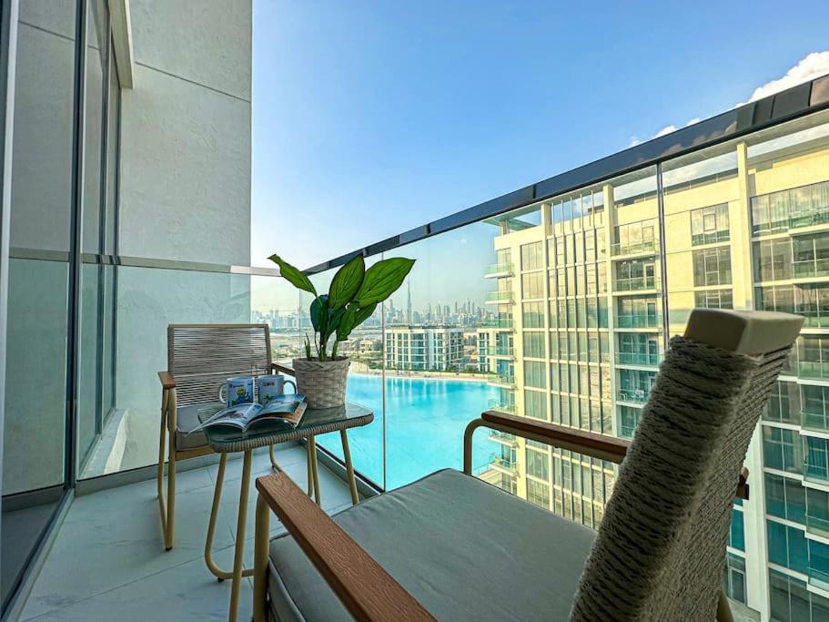 Fotografie z fotogalerie ubytování HiGuests - Magnificent Apartment with Stunning Lagoon Views v Dubaji