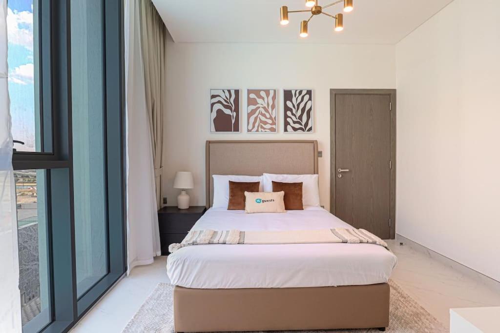 Fotografie z fotogalerie ubytování HiGuests - Magnificent Apartment with Stunning Lagoon Views v Dubaji