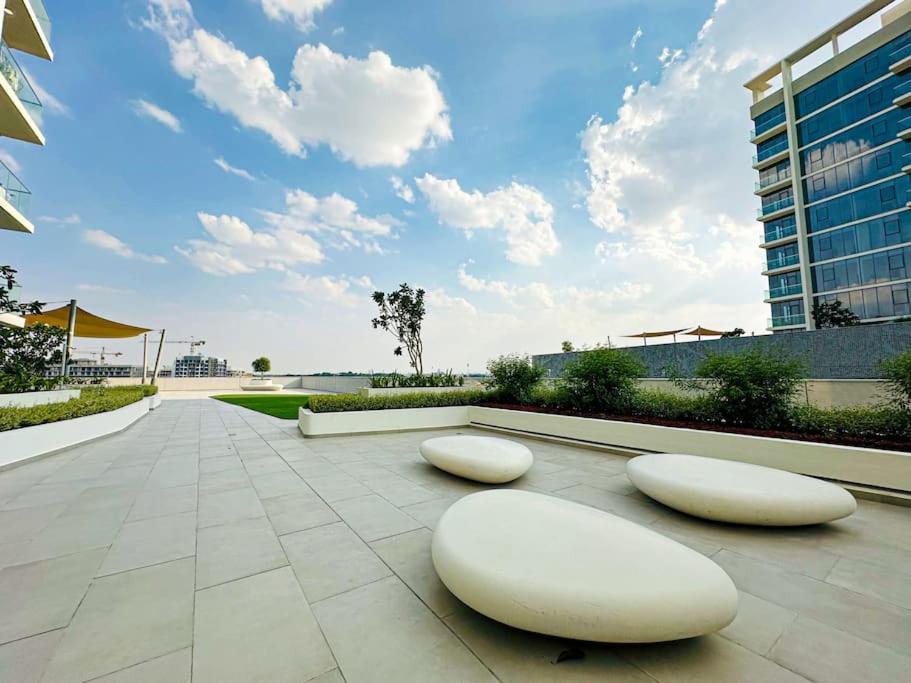 Fotografie z fotogalerie ubytování HiGuests - Magnificent Apartment with Stunning Lagoon Views v Dubaji
