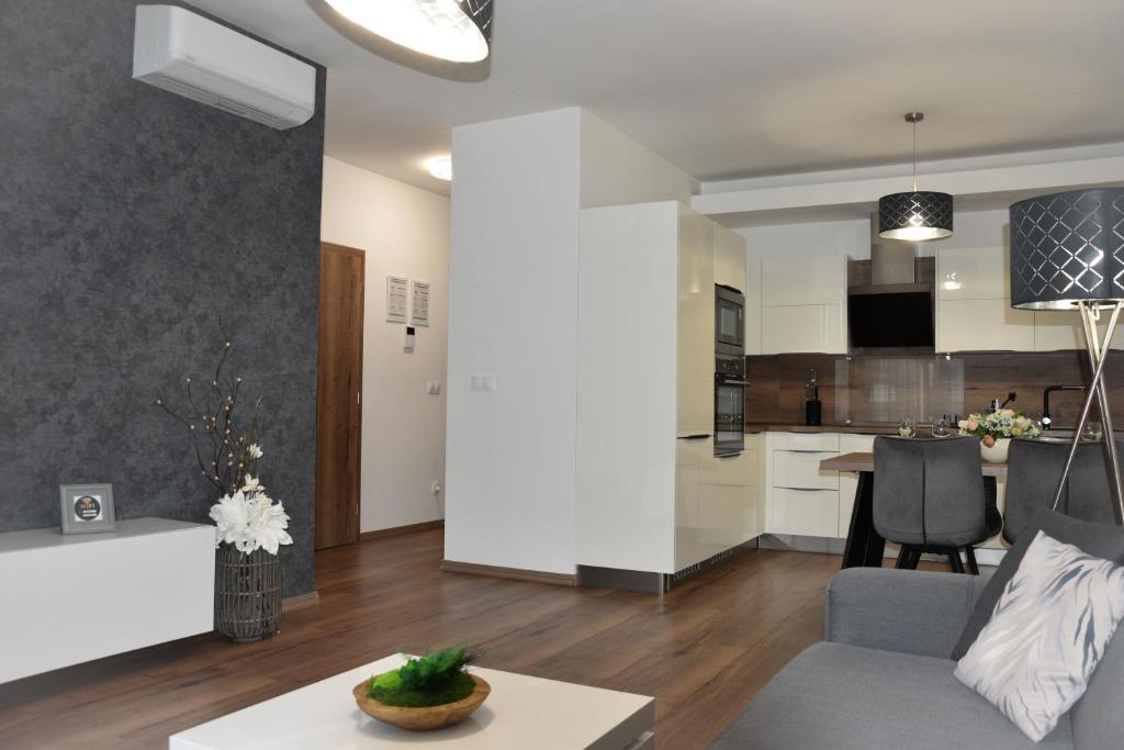 Kuchyň nebo kuchyňský kout v ubytování Tabáň Halifax apartment - city center & free parking