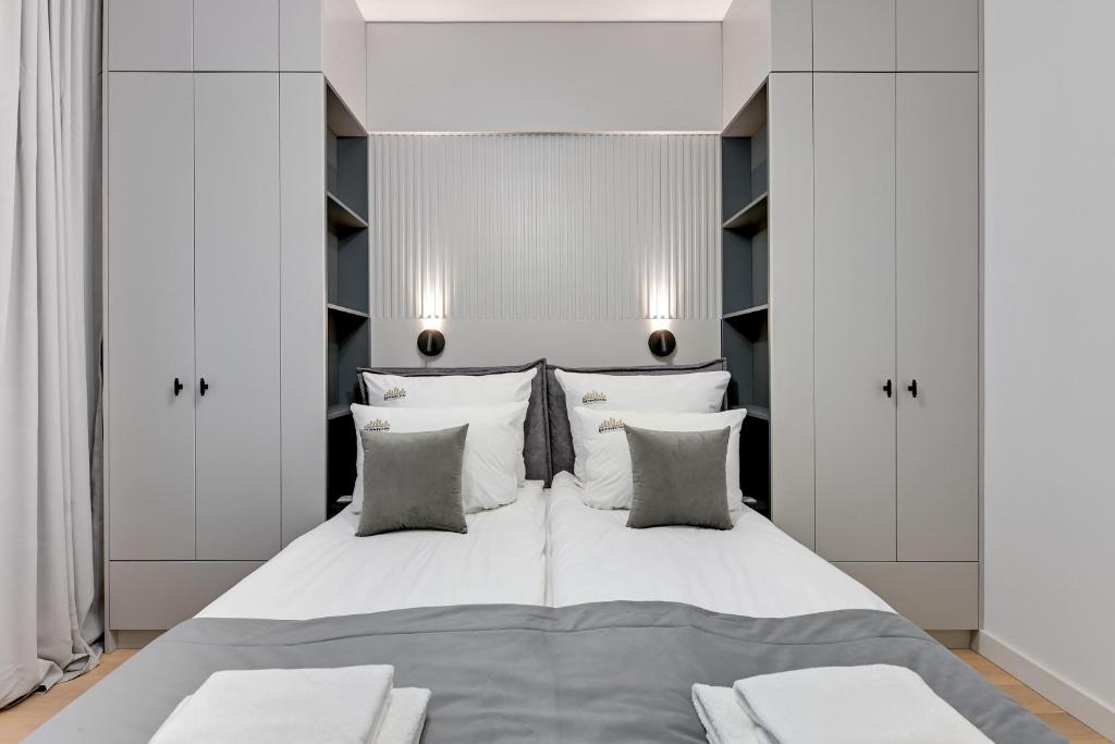 Brabank Riverside Premium Suites & Free Parking by Downtown Apartments - 19