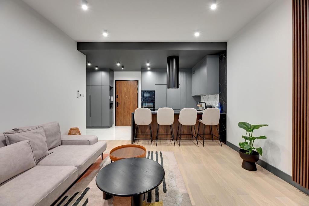 Brabank Riverside Premium Suites & Free Parking by Downtown Apartments - 13