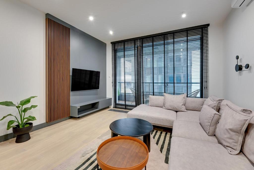 Brabank Riverside Premium Suites & Free Parking by Downtown Apartments - 14