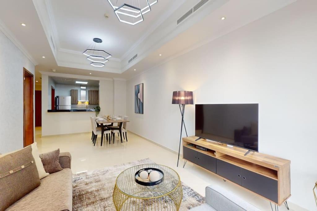 TV a/nebo společenská místnost v ubytování Dunya Tower - Incredible One Bedroom