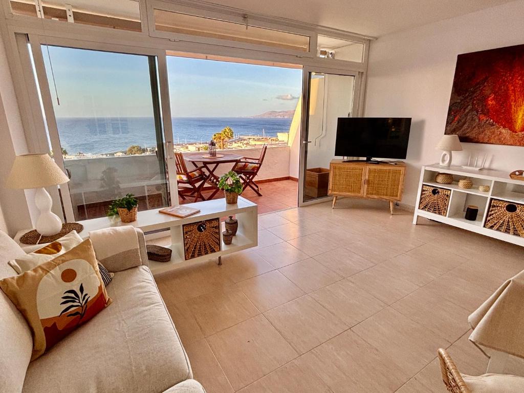 APARTMENT CHAO VOLCANO sea view, heated pool, AC
