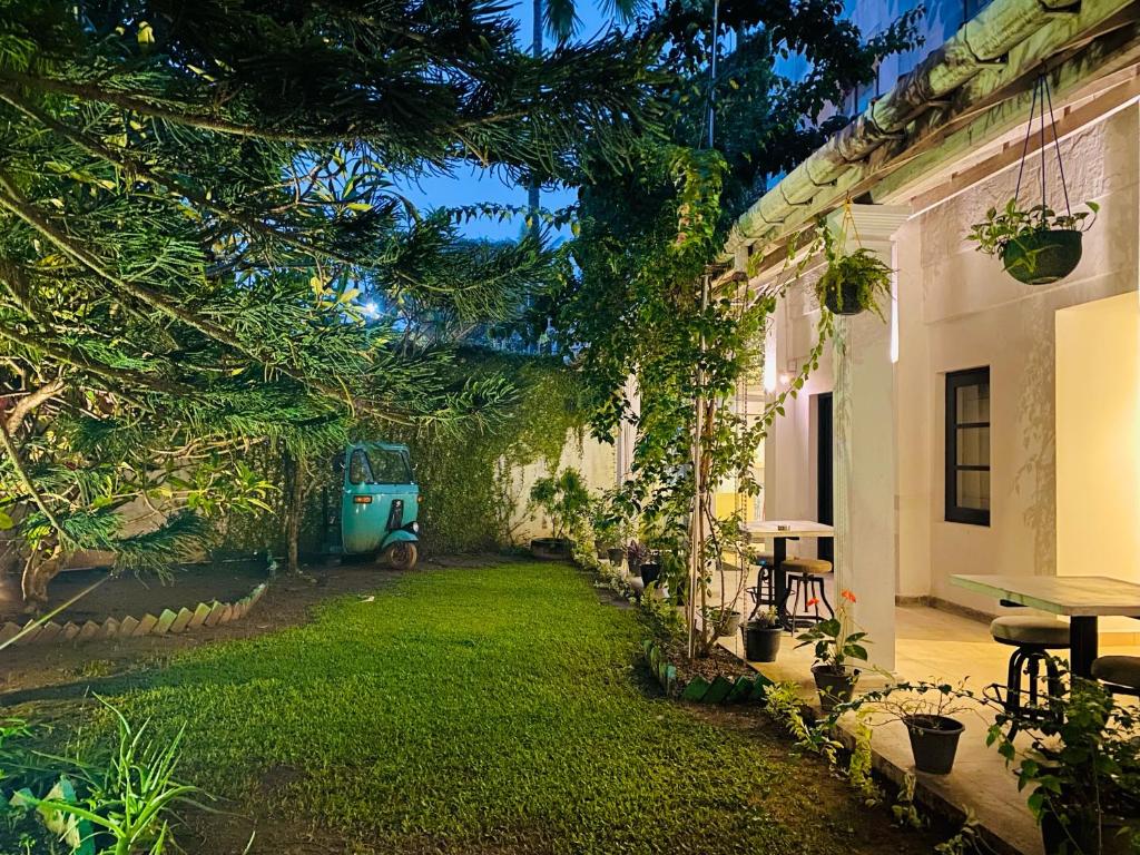 Zahrada ubytování Clock Inn Dehiwala