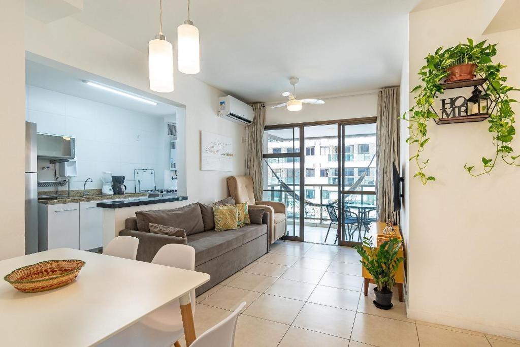 Η κουζίνα ή μικρή κουζίνα στο Apartamento 2 Qto e Varanda em Condomínio Completo