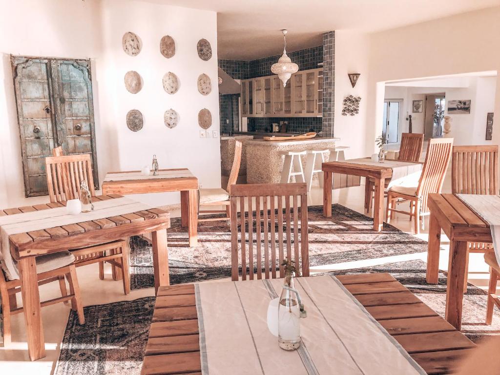 Kuchyň nebo kuchyňský kout v ubytování Villa Santorini