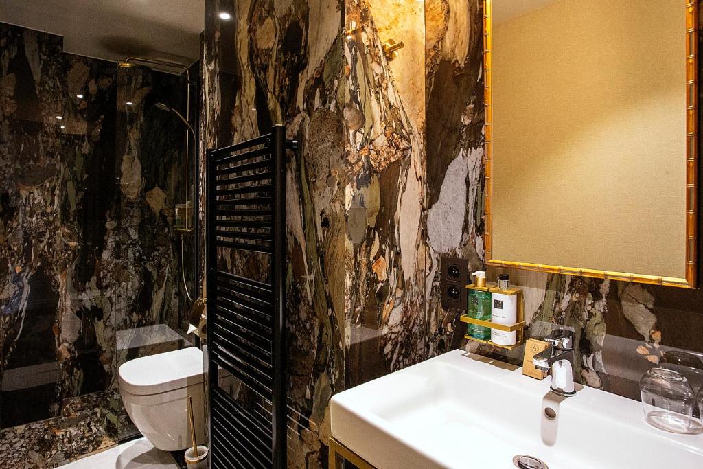 Koupelna v ubytování Boutique hotel Shamon
