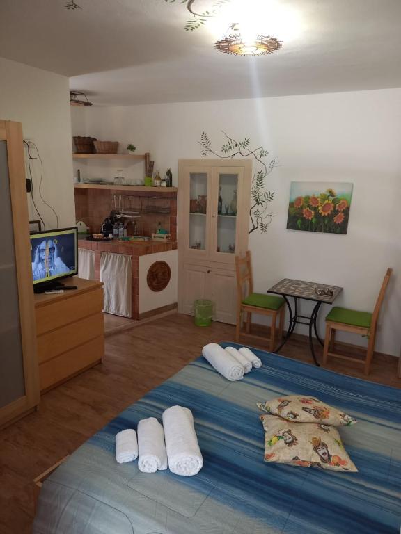 Kuchyň nebo kuchyňský kout v ubytování Antico Borgo - A due passi dalle Gole Alcantara