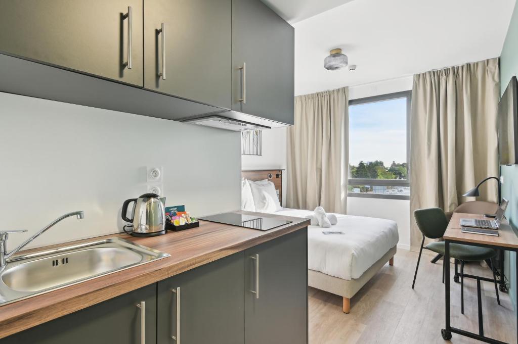 All Suites Paris Ouest Colombes - Comfort Studio (double Bed)