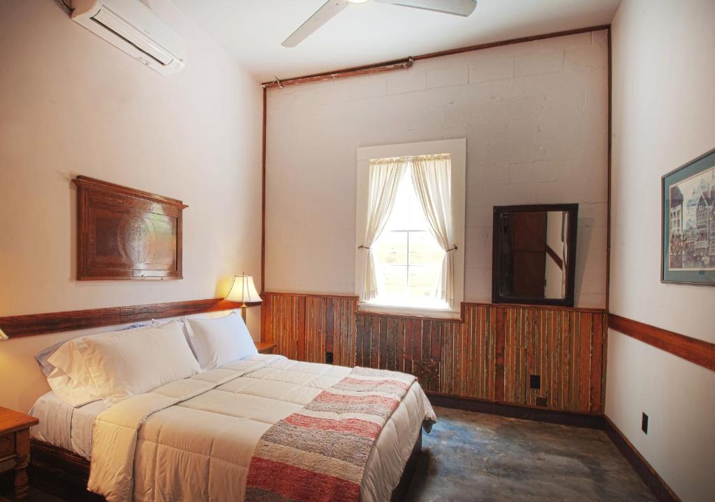 Inn at the Old Jail - Chambre Reine
