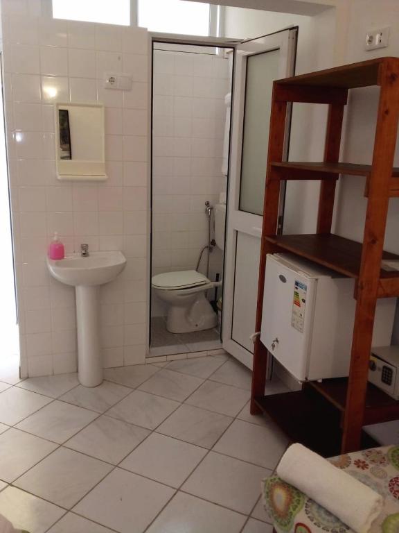 Koupelna v ubytování Hostels Holiday Cape Verde