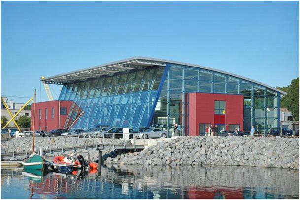 Galeriebild der Unterkunft Hausboot Floating 44 in Laboe - Boot 3 in Laboe