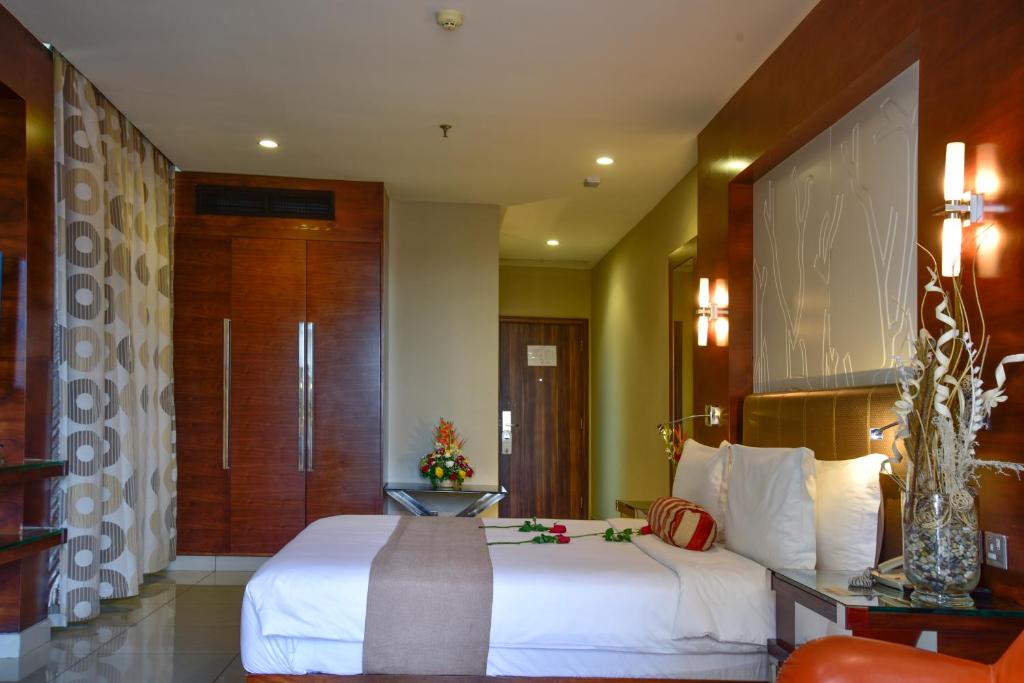 Harbour View Suites - Chambre Double De Luxe Avec Balcon Et Vue En Mer