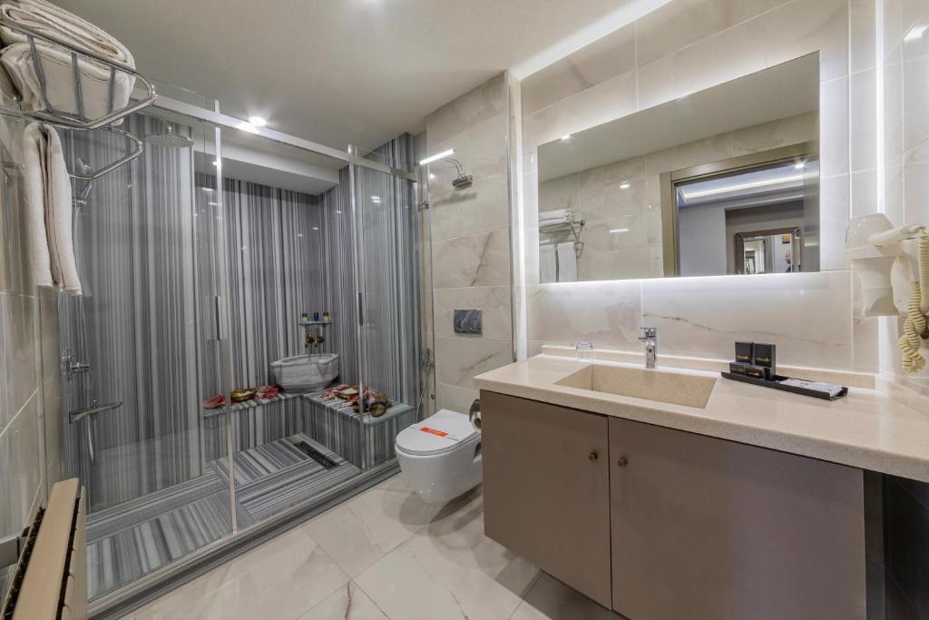 Koupelna v ubytování Ayramin Deluxe Hotel Taksim