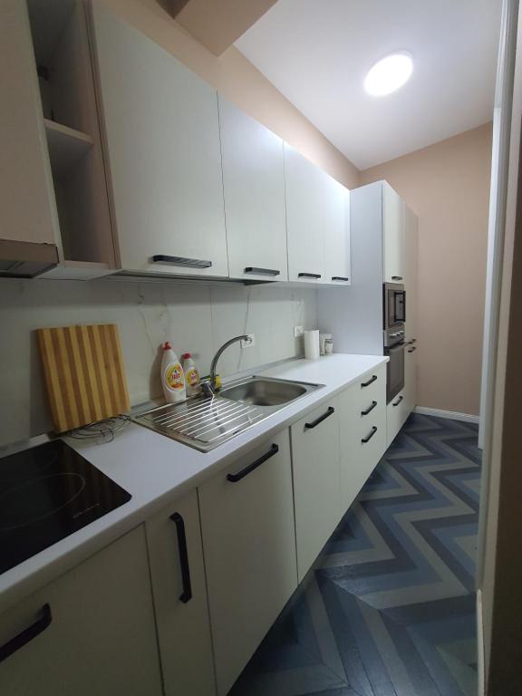 Lovely apartment in Blloku area - Imazhi 4