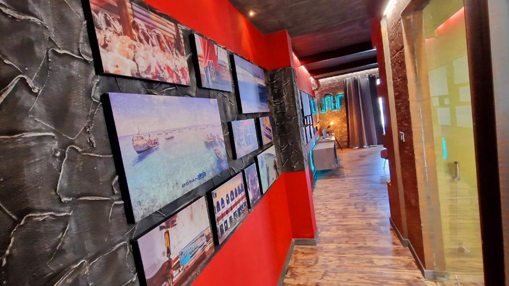 TV a/nebo společenská místnost v ubytování Ocean Suites