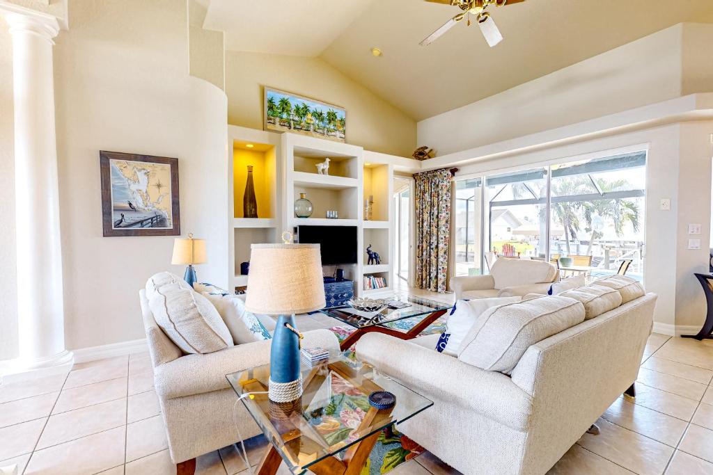 Pura Vida, Cape Coral (updated prices 2024)