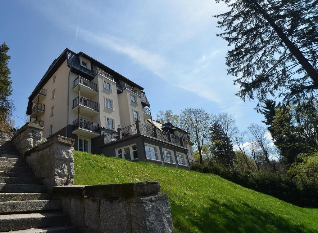Budova, v ktorej sa apartmán nachádza