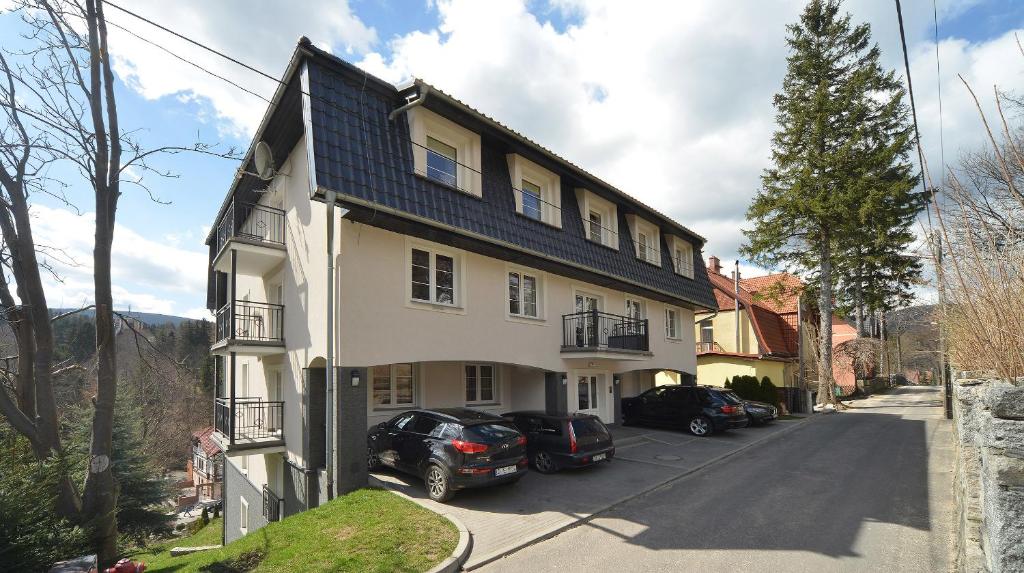 Budova, v ktorej sa apartmán nachádza