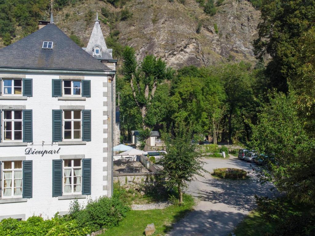 Gallery image of Numéro Trois in Aywaille