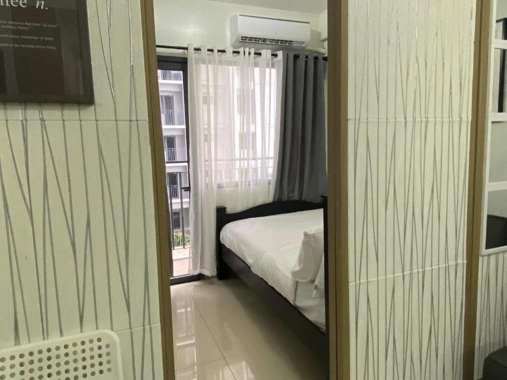 SHORE RESIDENCE D17 shortwalk Mall of asia near airport, Manila