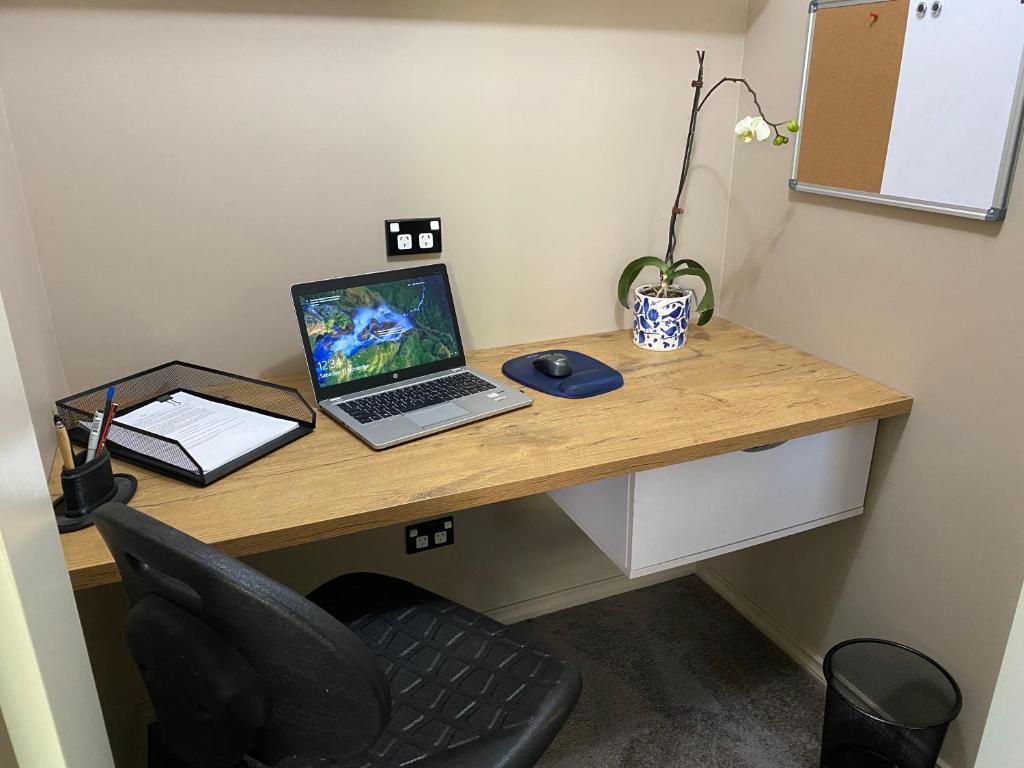 The Ground Floor Guest Suite - Resim 15