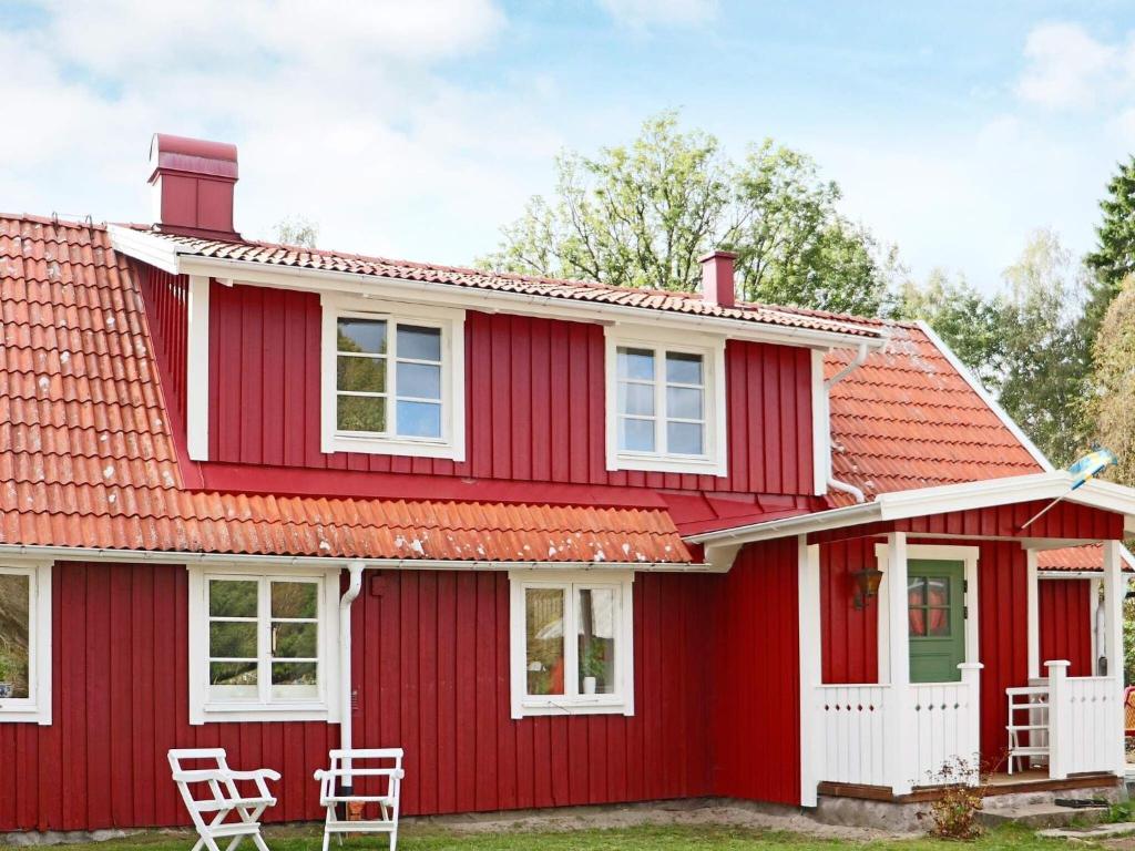 Το κτήριο όπου στεγάζεται  η παραθεριστική κατοικία