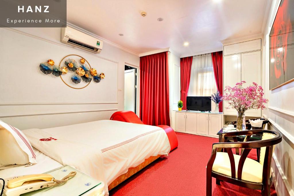 HANZ Kieu Anh Hotel - Sala De Reina De Lujo