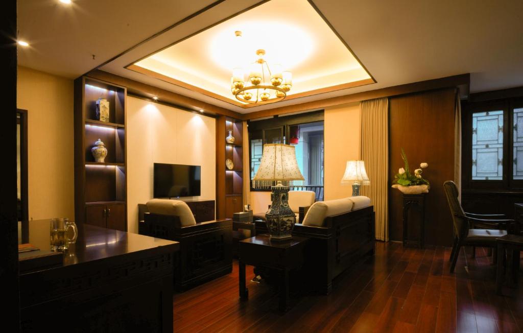 Buddha Zen Hotel - Deluxe King Suite