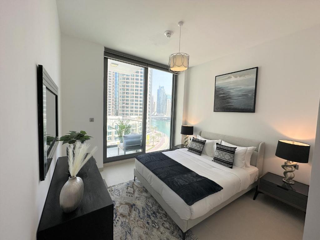 EasyGo - LIV Residences Dubai Marina 2 Bedroom View Marina
