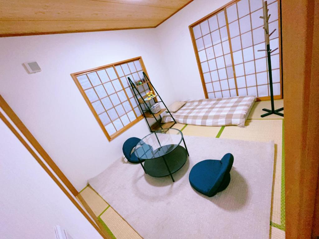 Posezení v ubytování 美山小屋-临近东京夏日乐园，高尾山，相模湖游乐园