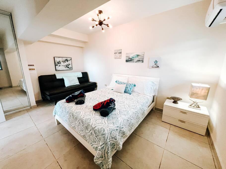 Ocean Harmony Spacious Apt 2 W/Ocean View Rincon 2, Rincón (precios