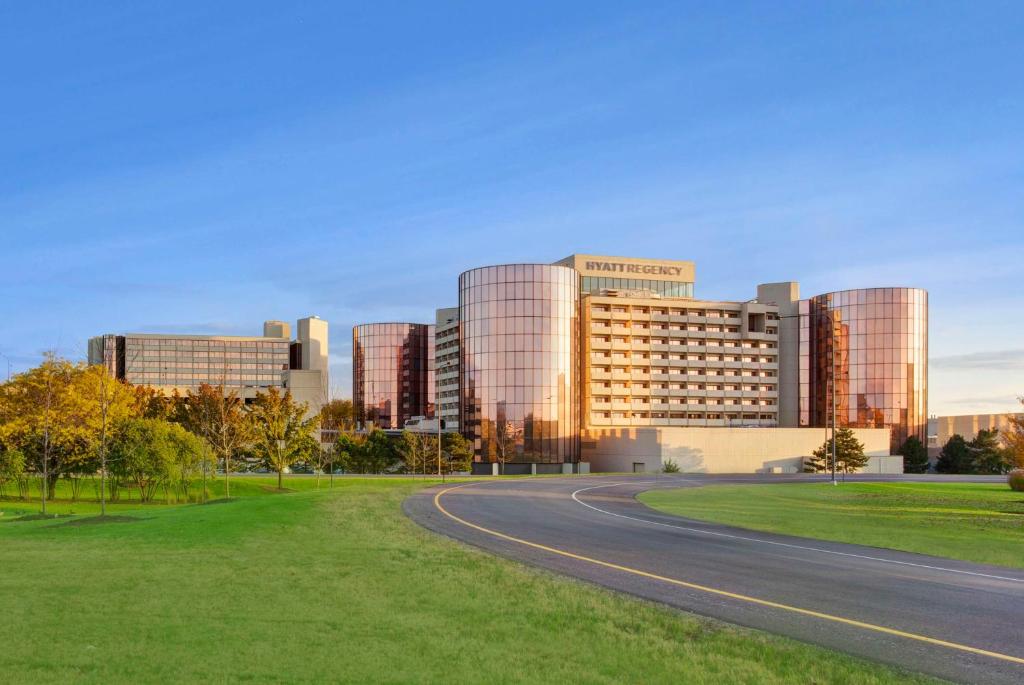 Hyatt Regency O'Hare Chicago - Housity