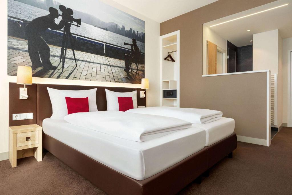 Vienna House Easy by Wyndham München - Resim 25