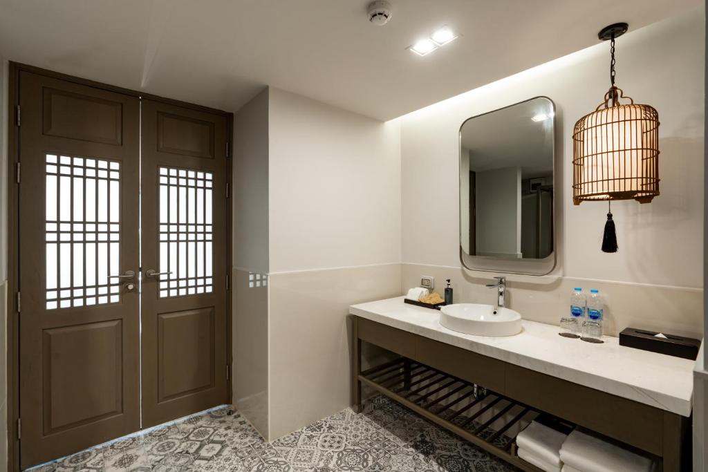 Bella Nara Phuket Naiyang Beach - 12