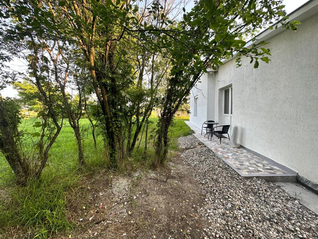 Zahrada ubytování Apartman sa jakuzijem