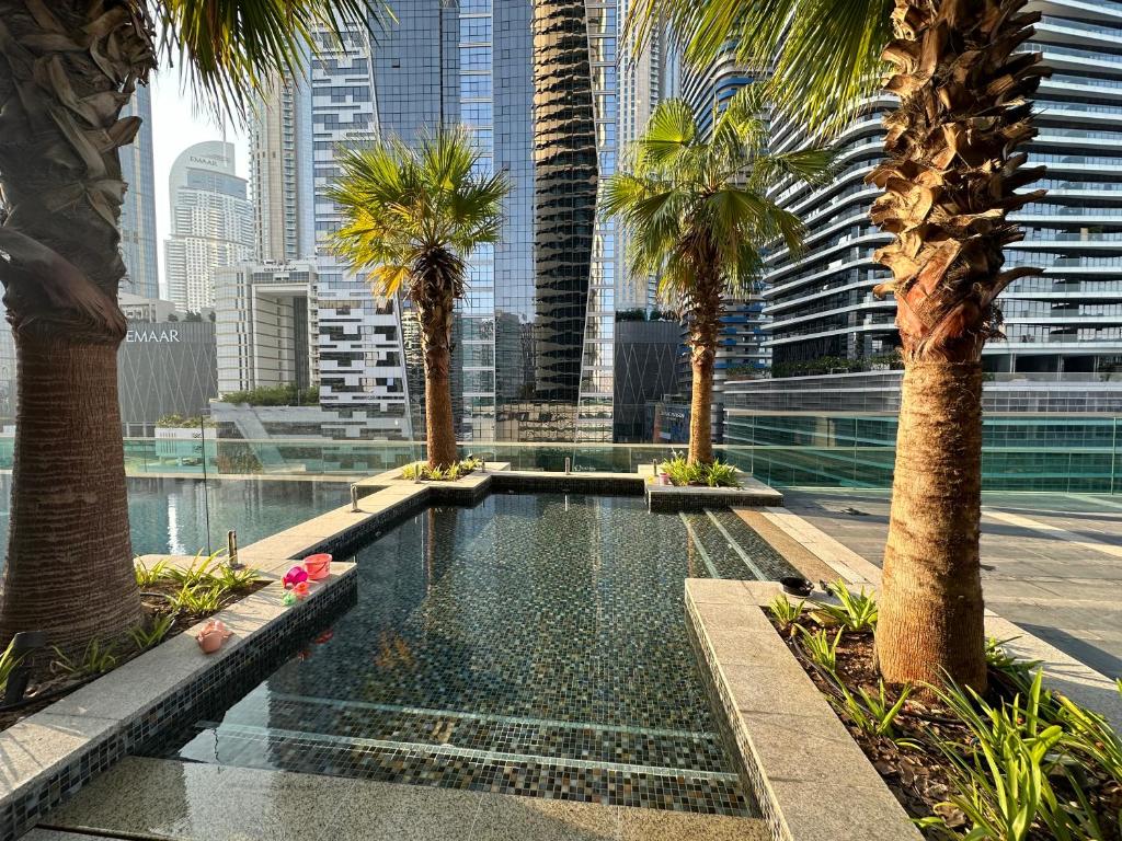 Lux BnB Upper Crest Tower I Skyline Views, Dubai (updated prices 2026)